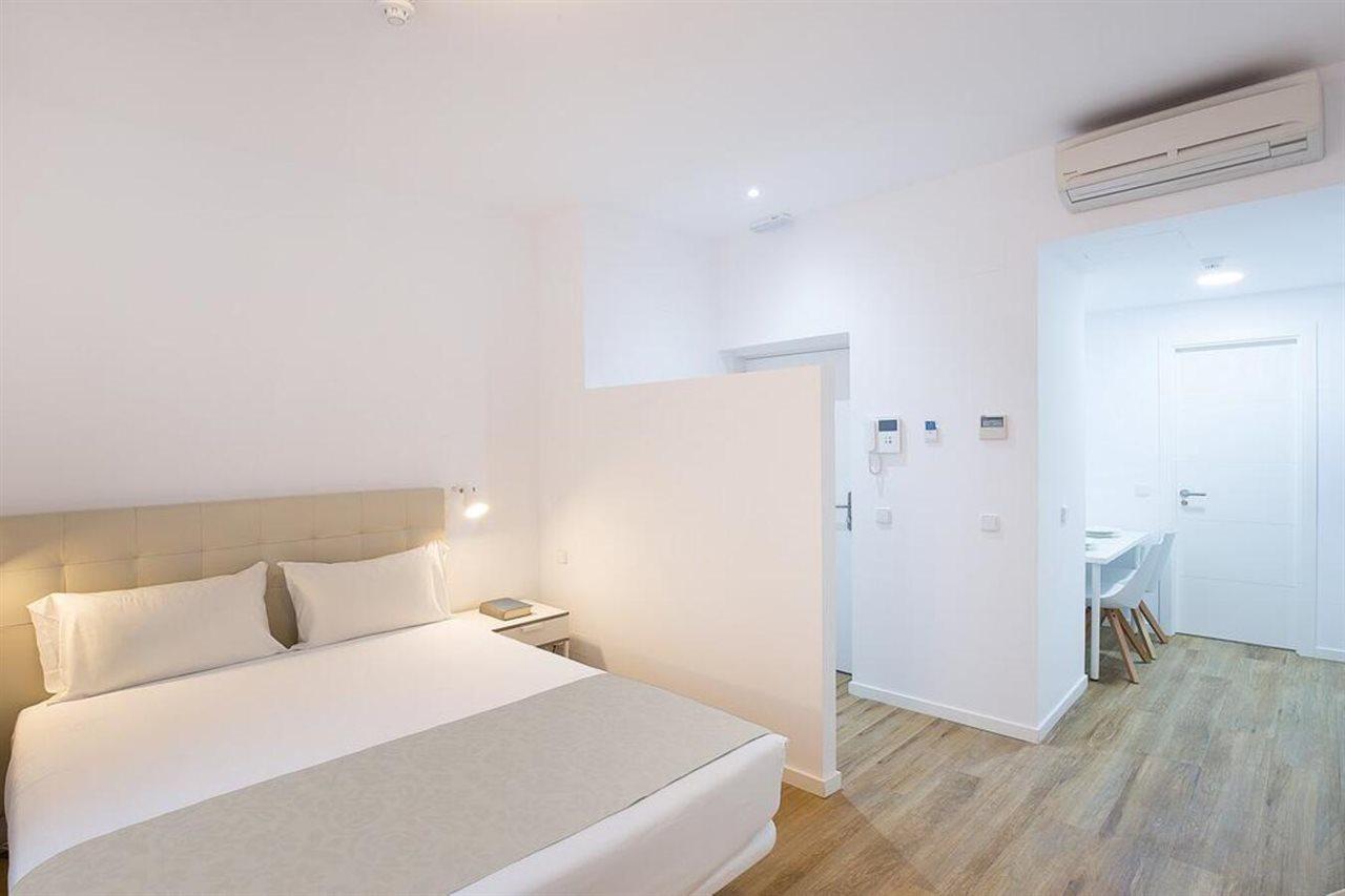 Apartamentos Tandem La Bolsa 4 Madrid Esterno foto