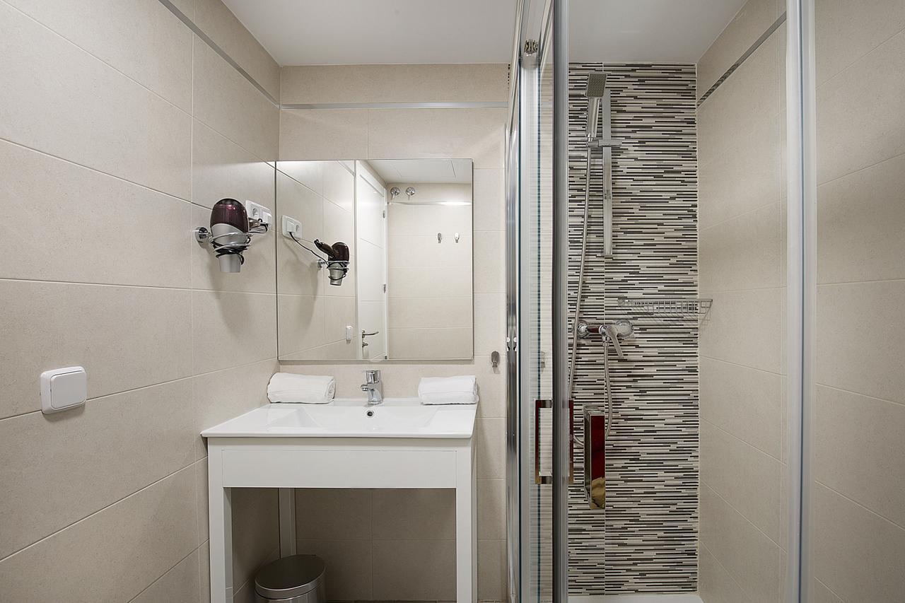 Apartamentos Tandem La Bolsa 4 Madrid Esterno foto