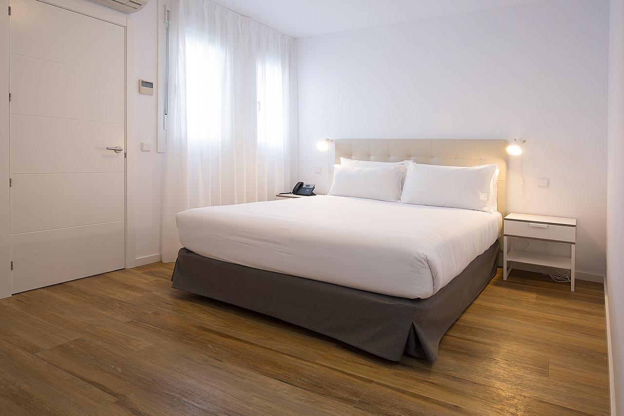 Apartamentos Tandem La Bolsa 4 Madrid Esterno foto
